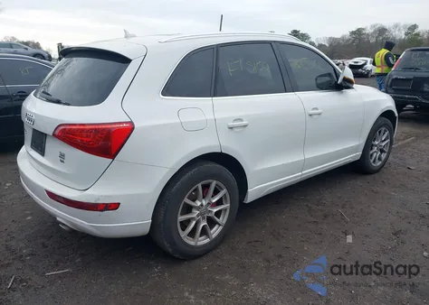 2010 Audi Q5 3.2 Premium z USA, uszkodzony, nr VIN WA1LKAFP8AA032170